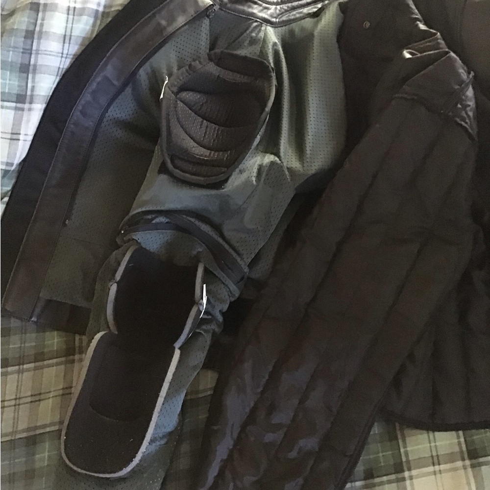 Dainese Armored leather motorcycle jacket, size 58 XL - Picture 8 of 16